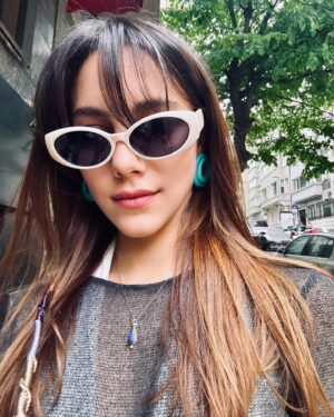Dilin Döğer Instagram - her şey de birbiriyle alakalı değildir yaa dumpı🥳👌🏼🌹🎈