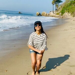 Dilshad Vadsaria Instagram - Beach day beginnings