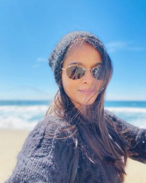 Dilshad Vadsaria Instagram - Clearly at a selfie overkill here...but this is literally the only time I leave my house. #winterbeachdays