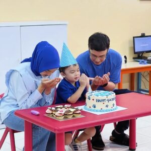 Dimas Aditya Instagram - Semoga kami diberikan pemimpin yang jujur & adil 🤲