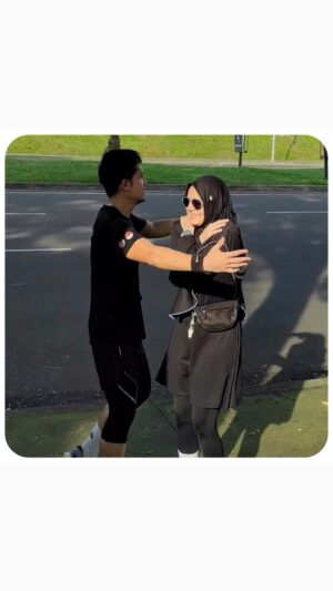 Dimas Seto Instagram - Bismillah H-5 menuju london marathon, alhamdulillah full support dari istriku @dhiniaminarti , doain aku sehat ya sayang

@runforhumanityofficial 
@kahfeveryday