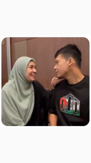 Dimas Seto Instagram - 14 tahun pasti bukan waktu sebentar, ujian pasti ada aja. Tapi gimana kita bisa kompak ngelewatin ini semua. 

Jangan pernah bosen ingetin aku, bimbing aku, gandeng terus tangan aku dijalan kebaikan.

Selama 14 tahun sayang aku 🤗😘