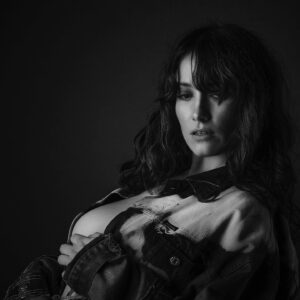 Dindi Jane Instagram - Geraldine
Una más de esta sesion con @dindi_jane con @malditoaravena en el makeup y logistica, y esta chaqueta guapa por @jotha.jerez 
⚙️
Capturada en @canonchile @cps_canonchile vía @tethertools #betterwhenyoutether y cocinado en @captureone #editwithus con un poquito de @photoshop y en mi hermosa @wacom_chile @