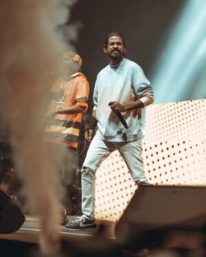 Dinesh Kanagaratnam Instagram - Germany, it was an unforgettable night and thank you so much for boosting our energy to perform. Thank you my dear friend @sokka_vigithan for these masterpieces and truly appreciate it. 

Styling @vekkey @stylingbyvekkey 

#arrahman #adkofficial #germany