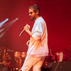 Dinesh Kanagaratnam Instagram - If you loved the Rap Medley then come share me your favourite line!
