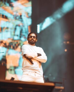 Dinesh Kanagaratnam Instagram - Germany, it was an unforgettable night and thank you so much for boosting our energy to perform. Thank you my dear friend @sokka_vigithan for these masterpieces and truly appreciate it. 

Styling @vekkey @stylingbyvekkey 

#arrahman #adkofficial #germany