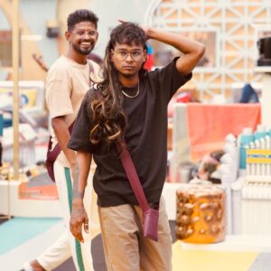 Dinesh Kanagaratnam Instagram - Malayalee gujili ya ushar panna 2 vaarathuku santhanam vaipen @asalkolaar