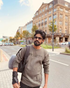 Dinesh Kanagaratnam Instagram - Germany 🇩🇪 and I am feeling so home. Our Tamil people with such big smile and amazing kindness makes me feel truly blessed. Let us put a good show today and thank you @arrahman sir @btosproductions ma homies and @a.j.entertainments for the support!