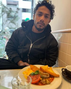 Dino James Instagram - Konichiwa Tokyo 🇯🇵 
Day 1 and already fallen in love with this city !