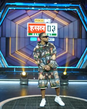 Dino James Instagram - @mtvindia @mtvhustle @kaanphodmusic 

📸 - @kapil_khilnani

Styling team - @aviksha.s @styledbysaksh 
Jewels by - @dripproject.co 
Make up - @im.swapnil @manish_makeover 
Hair - @bugz_hairmafia