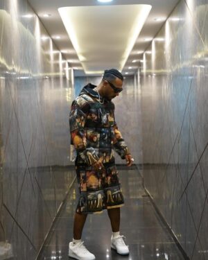 Dino James Instagram - @mtvindia @mtvhustle @kaanphodmusic 

📸 - @kapil_khilnani

Styling team - @aviksha.s @styledbysaksh 
Jewels by - @dripproject.co 
Make up - @im.swapnil @manish_makeover 
Hair - @bugz_hairmafia