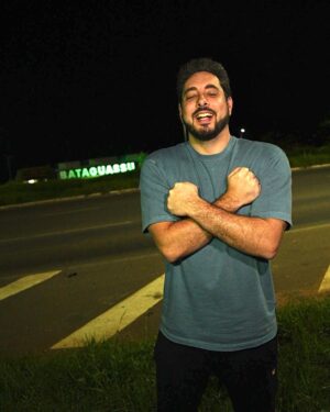 Diogo Batáguas Instagram - Imagina fazer uma viagem extraordinária para inaugurar uma rua com o teu nome no Brasil.
Bataguassu é amor.