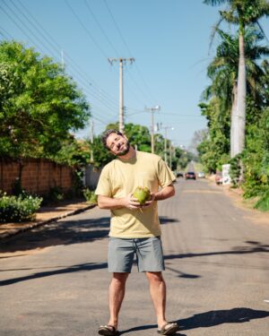Diogo Batáguas Instagram - Imagina fazer uma viagem extraordinária para inaugurar uma rua com o teu nome no Brasil.
Bataguassu é amor.