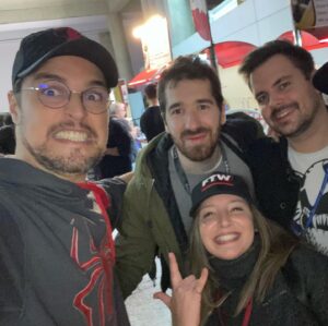 Diogo Morgado Instagram - A @lisboagamesweek é acima de tudo o evento que junta a melhor comunidade gaming de Portugal. Um movimento que vai muito para além dos joguinhos. É uma indústria pulsante e criativa onde só em Portugal há mais de 40 empresas onde equipas criam histórias cheias de desafios e personagens fascinantes. Onde o entretenimento está muitas vezes de mãos dadas à pedagogia. Onde os mundos criados e os feitos tecnológicos só não serão considerados arte, por pura ignorância. 
Abraço a todos que se cruzaram por mim no evento e que me fizeram sentir tão parte.