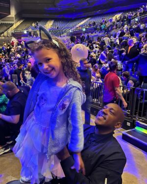 Dion Dublin Instagram - Bluey with Mrs Ruby 👏🏾 not sure who enjoyed it more 🤣 @officialblueytv #bluey
