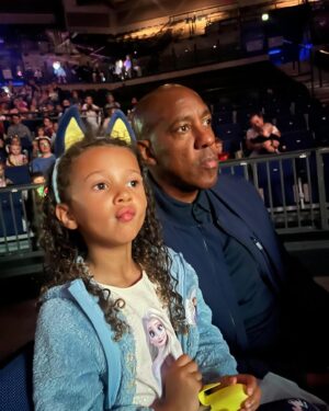 Dion Dublin Instagram - Bluey with Mrs Ruby 👏🏾 not sure who enjoyed it more 🤣 @officialblueytv #bluey