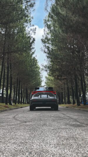 Dion Wiyoko Instagram - Senyaman itu road trip ke Bandung pake @toyotaid bZ4X