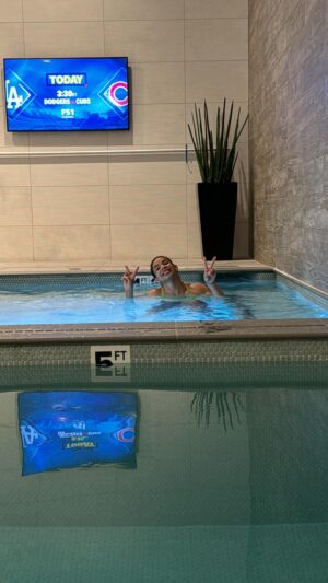 Dione Barbosa Instagram - After Austin offers me $500 to jump in the cold water! 😅
#icebath #funnyvideos #bet #coldtherapy #ice #ufc300 #ufc301
