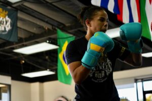 Dione Barbosa Instagram - 1 mês! #UFC301 🇧🇷✨