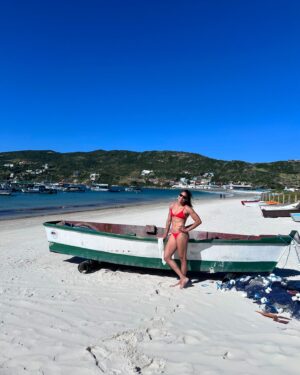 Dione Barbosa Instagram - Summer vibes as well! But if you want to fight, I’m here 🙃😋
#summer #lasvegas #fightweek #enjoyinglife #love #happiness #ufc #vegasbaby #today #rj #brazil