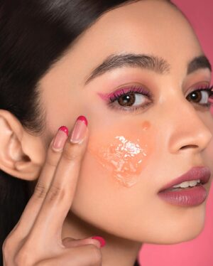 Diti Saha Instagram - Cute Fit Day 🙃 For @dotandkey.skincare campaign!!