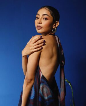 Diti Saha Instagram - Lemme upgrade you !!!

For @fortyfour__ 
With @arka_patra 
@karim_makeup 
🩶