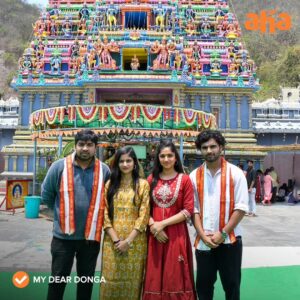 Divya Sripada Instagram - Team #MyDearDonga visited Kanaka Durgamma Temple in Vijayawada and took the divine blessings ✨🙏🏼

#MyDearDongaOnAha from April 19th!
#AnAhaOrginialFilm

@cam_entertainment_hyd @a.gomatam @shalini_kondepudi @divyasripada @nikhil.gajula_ @sashaankmanduri rajamamidanna @rohit_krishna_varma @chandurdc @mahesh_the_filmmaker @sarwagna_bs @ssmanoj_dp @thesaimurali @jhansi_gojala @arasada.ajay @devaraa92 @mr_ravi_thefilmmaker @venky_thefilmmaker @spectrumpostworks @24karatentertainment @maheshwarreddy670 @dathureddy_gojala @ch.manikrishna @vinith_5668 @sprite_india