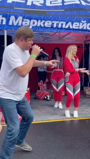Dmitriy Guberniev Instagram - На соревнованиях по дрифту,поддерживая @freshauto_drift , впервые в жизни немного пофристайлил!!! Но @mcpalich мощнее!!! 🤘🏻🤘🏻🤘🏻🤘🏻🤘🏻🤘🏻🤘🏻🤘🏻🤘🏻🤘🏻🤘🏻🤘🏻🤘🏻🤘🏻🤘🏻🤘🏻🤘🏻🤘🏻🤘🏻🤘🏻🤘🏻🤘🏻🤘🏻🤘🏻🤘🏻🤘🏻🤘🏻🤘🏻🤘🏻🤘🏻 #фристайл #рэп #рэпчик #первыйраз #лучшийартист