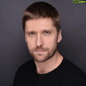 Dmitriy Pchela Instagram - Эх… да запомнит нас Facebook и Instagram, молодыми и красивыми) и да, здравствует дивный, новый Мир… я в России, в Москве, бежать никуда не собираюсь) я - русский, русским останусь и не стыжусь этого!
P.S. И, да, всё будет хорошо. Обязательно. 🙏Фото: Михаил Бучин #дмитрийпчела #фотосессия #нетрусофобии
