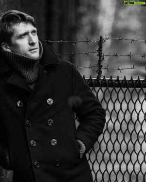 Dmitriy Pchela Instagram - Определённо где-то здесь есть форель 
И, может быть, её поймаю я
Но только если я не буду этого хотеть.

Йейтс 

Фото @anna_markovna22 #дмитрийпчела