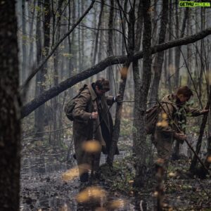 Dmitriy Pchela Instagram - Мы закончили снимать «Комитет»… Больше года жизни вместе… Когда группа становится близкой и родной…Когда приходить на площадку в радость, а время летит незаметно… Когда появляется дружба… Наверное, именно о ДРУЖБЕ мы и снимали наше кино! 
Хочу поблагодарить компанию @triiks_media , Инессу Юрченко и Сергея Щеглова за доверие и возможность стать частью этого проекта. Сценариста Андрея Тумаркина за великолепную историю, нашего режиссера Михаила Вассербаума за титанический труд и неравнодушие , всю нашу команду профессиональных и талантливых людей. Ребята, я уже по вам скучаю!
А главное, поблагодарить своих партнеров @konstantinov_actor и @mitiashin_original , парни работать с вами было радостью!!! Мы славно бились за Родину!
Ждём премьеру!!!
#Комитет #дмитрийпчела