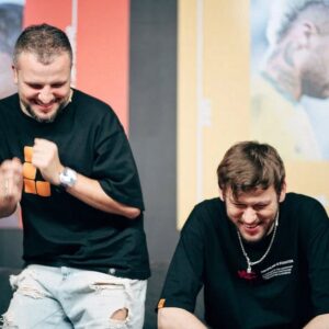 Dmitriy Pozov Instagram - Сфоткался с Шастом. В танце. Че-то я редко танцую. Может надо чаще танцевать. Кто-то любит танцевать?