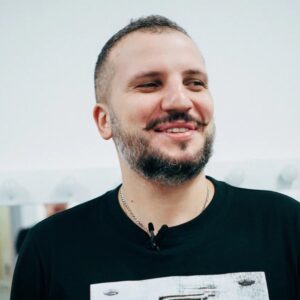 Dmitriy Pozov Instagram - Сфоткался в потенциально веселых усах. Че думаете?