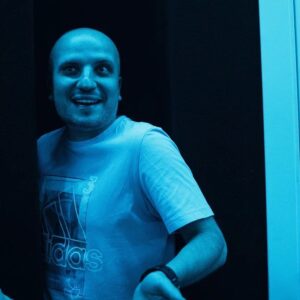 Dmitriy Pozov Instagram - Сфоткался, чтобы вам было что поставить на фон во время страшилок.