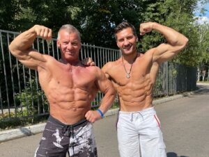 Dmitriy Yashankin Instagram - 72 🥳 !!! С Днём Рождения, Легенда !!! 

Александр @yashankin_alexandr Яшанькин
40 кратный чемпион России 
12 кратный чемпион мира 
Дед 9 внуков , это пока 😅 , 
Отец 4-х детей , но это не точно 🤣

Батя ! Ты лучший!!! С Днём рождения !!!

Дай Бог здоровья и долгих лет !!!!