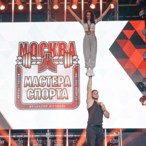 Dmitriy Yashankin Instagram - С Великим праздником Пасхи !!!

Храни вас Бог !!!
