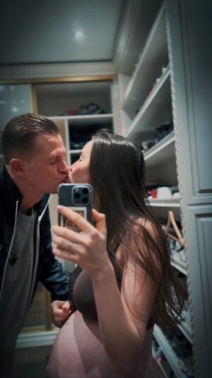 Dmitry Tarasov Instagram - Вот так я уехал сегодня утром на турнир 🏆 Мои любимые буду скучать❤️ #ДмитрийТарасов #семья