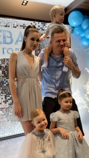 Dmitry Tarasov Instagram - С Днем Рождения, моя любимая❤️