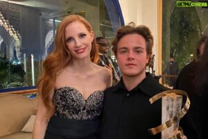 Doğa Karakaş Instagram - Thank you! @marrakechfilmfestival for the best performance by an actor prize! 🤟🏻

@marrakechfilmfestival 
@yurt_movie 
@tnyapim