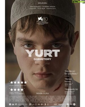 Doğa Karakaş Instagram - Türkiye vizyon posterimiz yayında.💘 YURT, 17 Mayıs’ta @baskasinema dağıtımıyla sinemalarda. 🌟

Poster: @dartduvar

@tnyapim @redballoonfilm @cinesudpromotion @pyramide.international

@doga.karakas 
@canbartuarslan