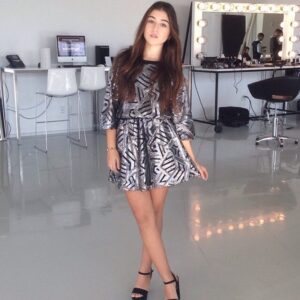 Doğa Zeynep Doğuşlu Instagram - Teen vogue