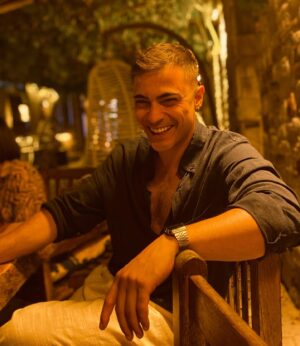 Doğaç Yıldız Instagram - İyi bayramlar 🌱