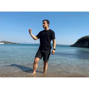 Doğaç Yıldız Instagram - Mayomu almamışım ama su çiçek 🤌