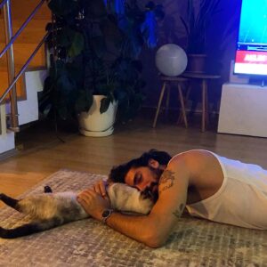 Doğan Bayraktar Instagram - En somut haliyle; huzur✨)