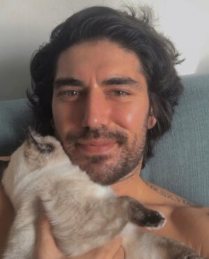 Doğan Bayraktar Instagram - Biz ikimiz, siz tek😼 ;