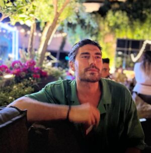 Doğan Bayraktar Instagram - 🌙