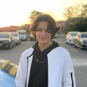 Doğan Can Sarıkaya Instagram - biraz da güleyim