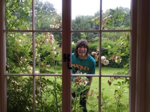 Dolly Wells Instagram - Peter Pan at the window. Everybody’s darling. Love love love you beautiful birthday boy @noel_fielding ✨👑❤️✨👑❤️❤️❤️❤️❤️❤️❤️❤️