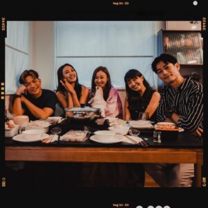 Dominic Ho Instagram - *
打個邊爐仔
生日快樂豬自燃
圖4係我哋逼朱智賢自己揀嘅生日蛋糕同埋生日牌都係我哋叫佢自己寫

#好朋友 #juicy #自己生日自己揀生日蛋糕 #自己生日自己寫牌 #少少人性都冇 #dominic何浩文 #hongkongactor #actor #香港演員 #演員