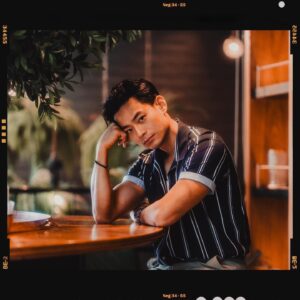 Dominic Ho Instagram - *
有冇人想合作影下相
影我又得俾我影又得
#dominic何浩文 #hongkongactor #actor #香港演員 #演員 #sony #a7iv #sigma85mmf14